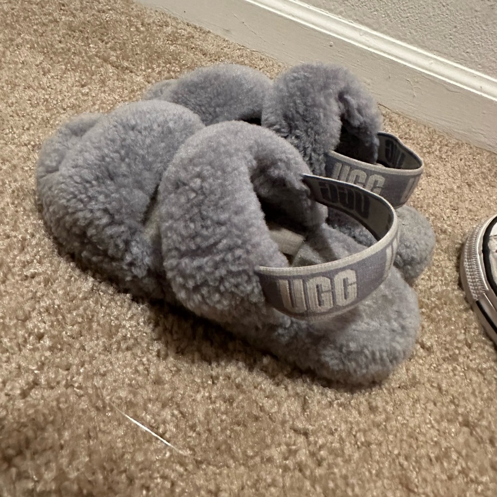 Ugg girl slide size 13